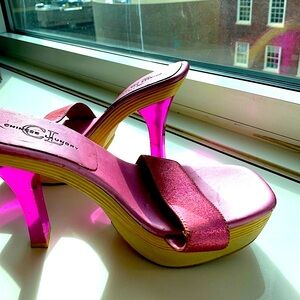 Chinese Laundry pink platform slides size 6 1/2